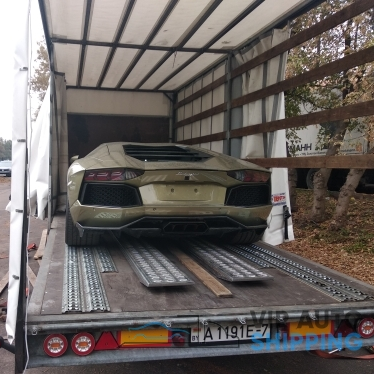 Перевозка крытым автовозом Rolls-Royce Wraith и LAMBORGINI AVENTADOR Москва - Барселона