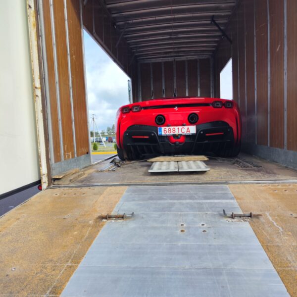 Ferrari SF90 Stradale Каменный лог Москва